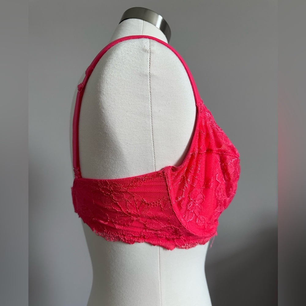 Victoria's Secret Body by Victoria Unlined DemI Lace Convertible Bra - 36DDD - Picture 2 of 11